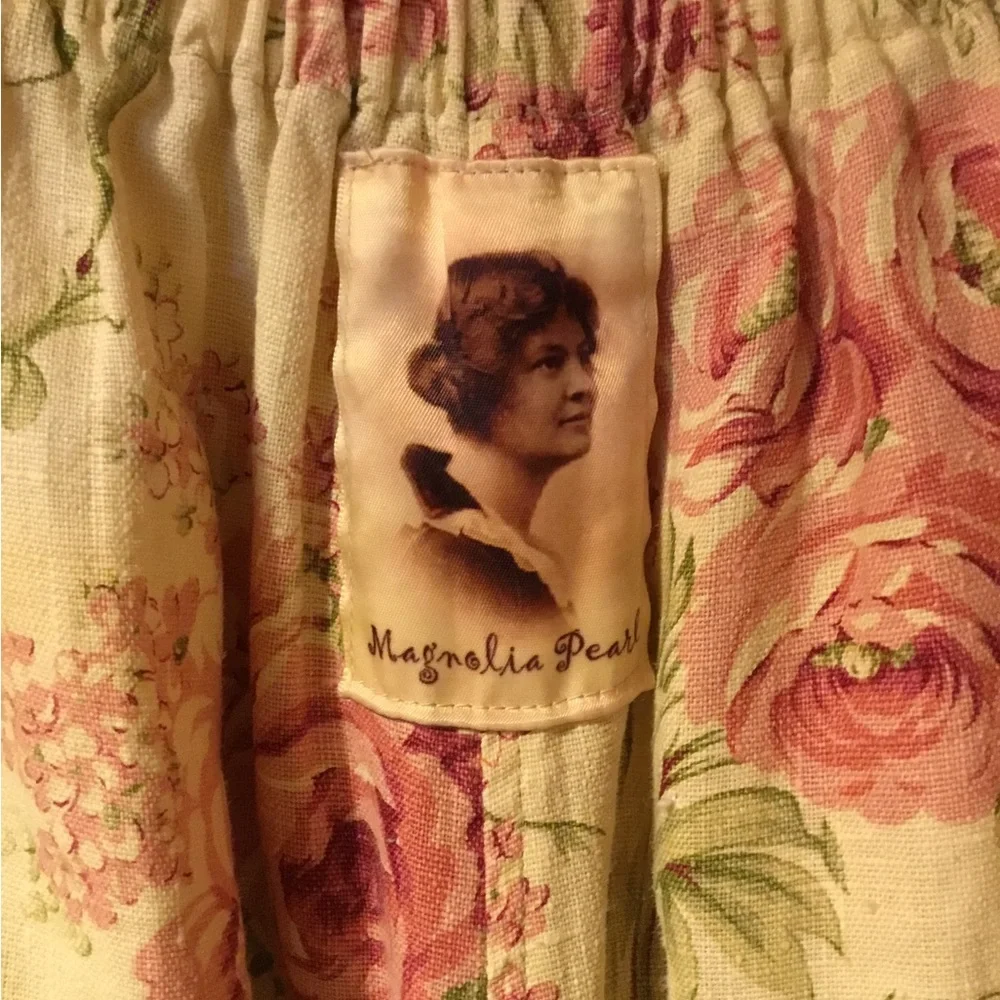 Beautiful pair of Magnolia Pearl bloomers 🌸RARE - Picture 4 of 4